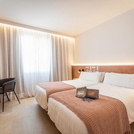 Artiem Urban Apartamentos Маон Экстерьер фото