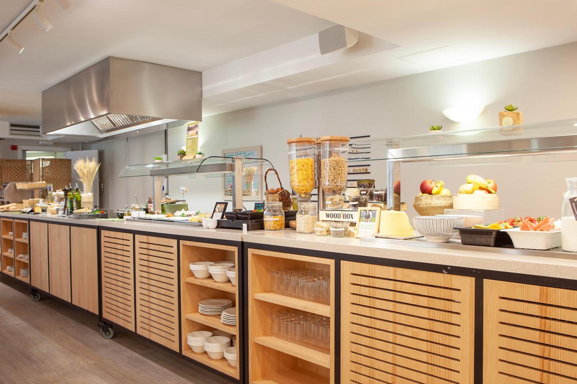 Artiem Urban Apartamentos Маон Экстерьер фото